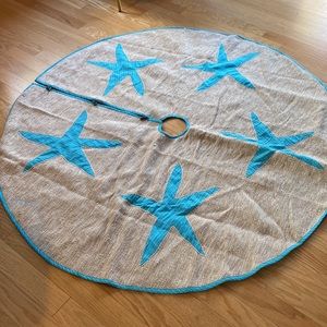Hand Crafted 28” oversize Burlap Tree Skirt w Blue Starfish coastal Christmas 🐚